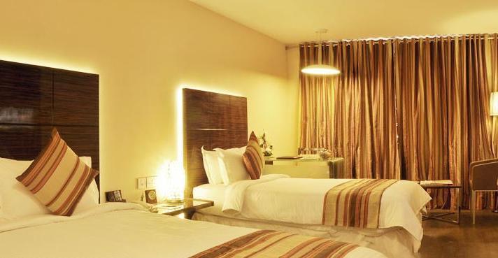 The Arcadia Hotel โคอิมบาทอร์ ภายนอก รูปภาพ
