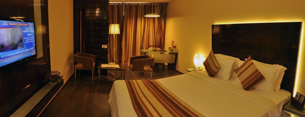 The Arcadia Hotel โคอิมบาทอร์ ภายนอก รูปภาพ