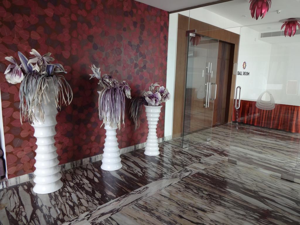 The Arcadia Hotel โคอิมบาทอร์ ภายนอก รูปภาพ