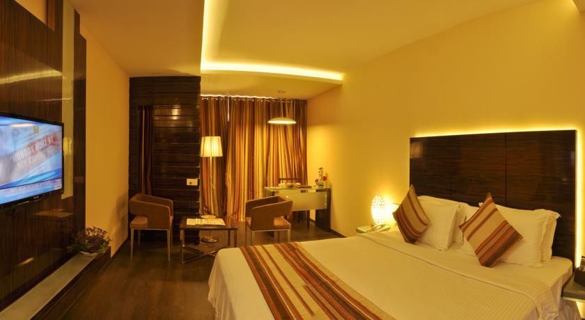 The Arcadia Hotel โคอิมบาทอร์ ภายนอก รูปภาพ