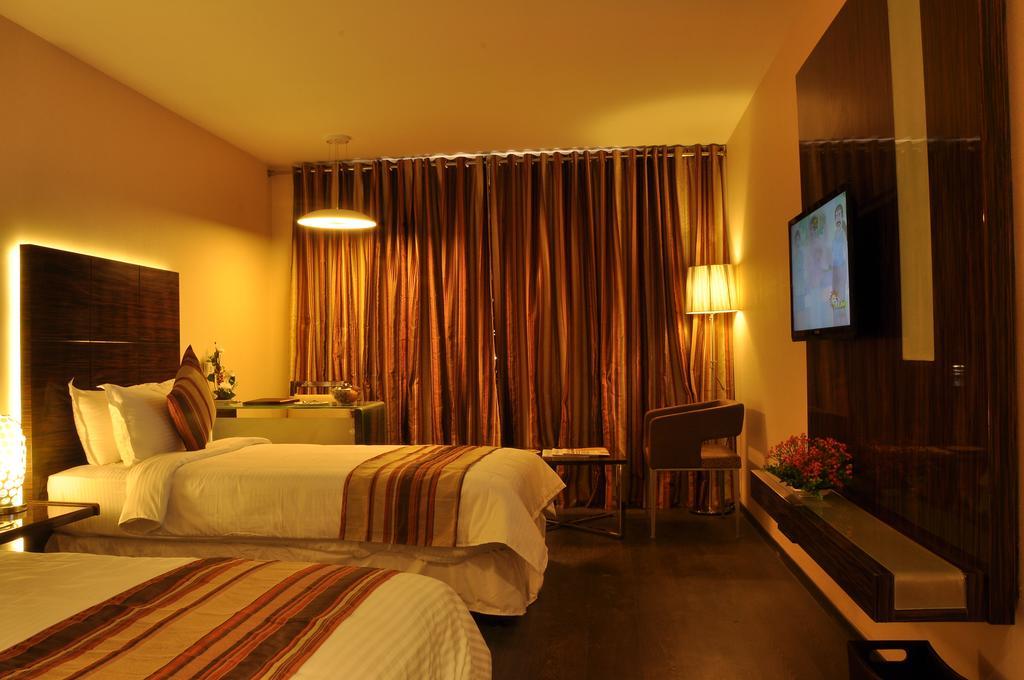 The Arcadia Hotel โคอิมบาทอร์ ภายนอก รูปภาพ
